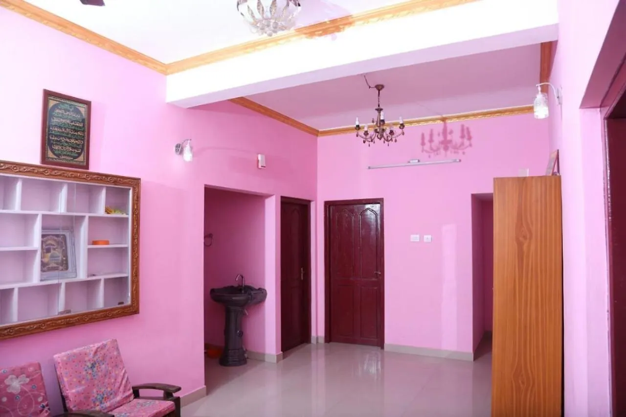 Hazrath Inn Munnar Hotel